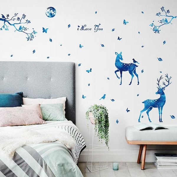 Autocolant decorativ de perete cu cerb, caprioara si copaci pentru camera copiilor, 144x156cm, culoare albastru